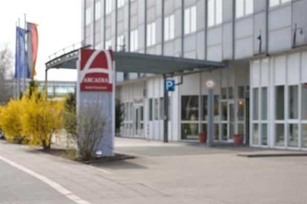 Ramada By Wyndham Hannover Messe Hotel Exterior photo